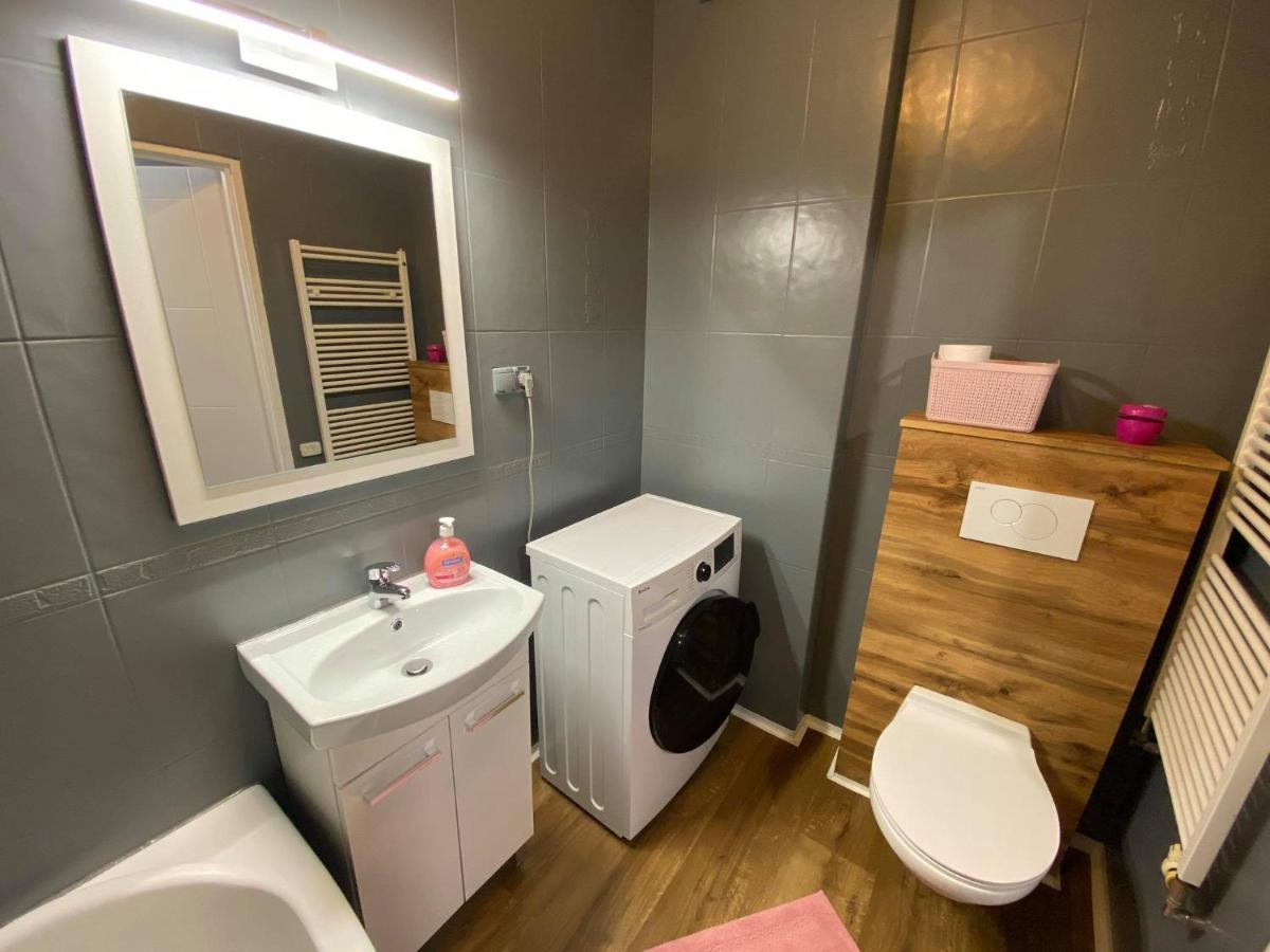 Apartament Wioselko Warszawaアパートメント エクステリア 写真